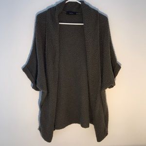 Talula shortsleeve green knit cardigan.